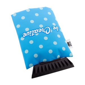 Fotografie k reklamnímu předmětu „škrabka na led na zakázku“