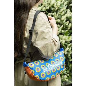 Fotografie k reklamnímu předmětu „taška přes rameno z RPET na zakázku“