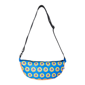 Fotografie k reklamnímu předmětu „taška přes rameno z RPET na zakázku“