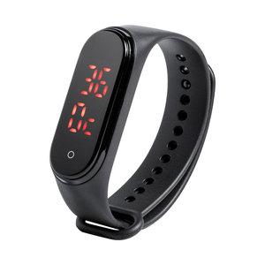 Fotografie k reklamnímu předmětu „náramek s teploměrem“