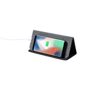 Fotografie k reklamnímu předmětu „podložka pod myš s bezdrátovou nabíječkou“