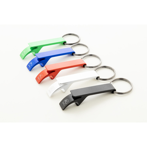 Fotografie k reklamnímu předmětu „přívěšek na klíče s otvírákem“