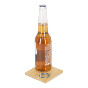 Fotografie k reklamnímu předmětu „tácek s otvírákem na láhve“