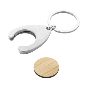 Fotografie k reklamnímu předmětu „přívěšek na klíče z RPU se žetonem na vozíku“