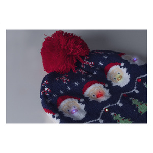 Fotografie k reklamnímu předmětu „Vánoční LED zimní čepice, sob“