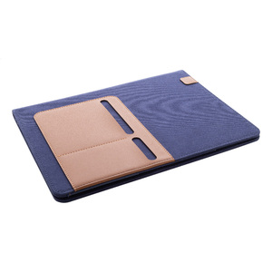 Fotografie k reklamnímu předmětu „složka na dokumenty z recyklovaného cavas“