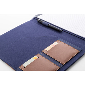 Fotografie k reklamnímu předmětu „složka na dokumenty z recyklovaného cavas“