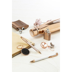 Fotografie k reklamnímu předmětu „přívěsek na klíče s butylkou RSS“