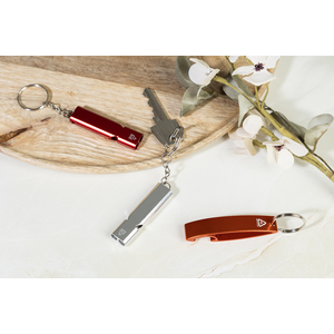 Fotografie k reklamnímu předmětu „píšťalka s přívěškem na klíče“