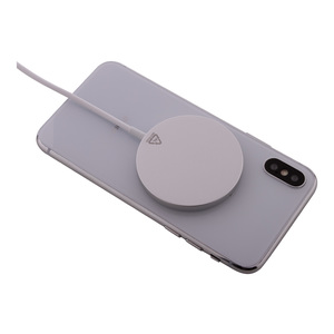 Fotografie k reklamnímu předmětu „magnetická bezdrátová nabíječka“