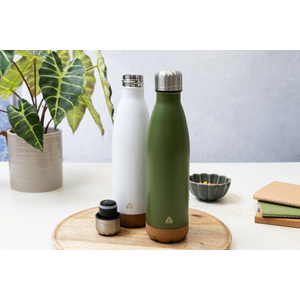 Fotografie k reklamnímu předmětu „izolovaná láhev“