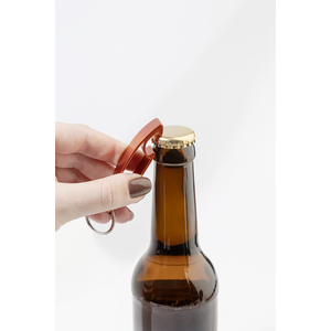 Fotografie k reklamnímu předmětu „přívěsek na klíče s otvírákem na lahve“