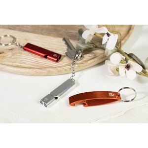 Fotografie k reklamnímu předmětu „přívěsek na klíče s otvírákem na lahve“