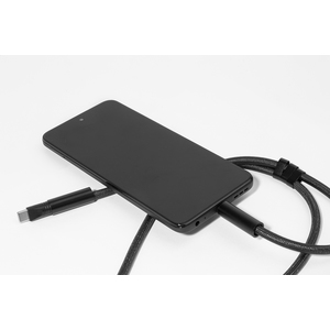 Fotografie k reklamnímu předmětu „60W RPET kabel se šňůrkou na mobil“