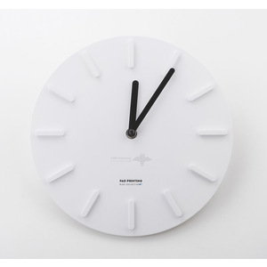 Fotografie k reklamnímu předmětu „Nástěnné hodiny LUCIA“