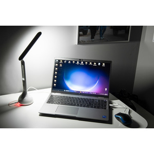 Fotografie k reklamnímu předmětu „Stolní lampička ENLI“