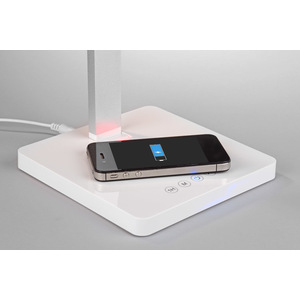 Fotografie k reklamnímu předmětu „Lampička s indukční nabíječkou VELIA“