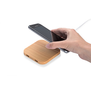 Fotografie k reklamnímu předmětu „Indukční nabíječka LINO“