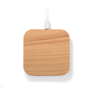 Fotografie k reklamnímu předmětu „Indukční nabíječka LINO“