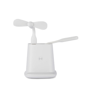 Fotografie k reklamnímu předmětu „Stoján na psací potřeby s indukční nabíječkou BERGO“