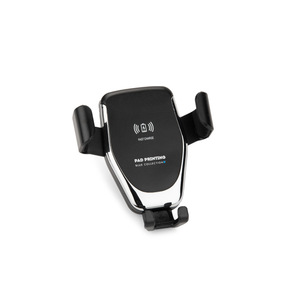 Fotografie k reklamnímu předmětu „Držák na telefon s indukční nabíječkou GARI 15W USB-C“