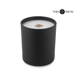 Fotografie k reklamnímu předmětu „Sójová svíčka 220 g - Black Pomegranate - VERA YOUNG“