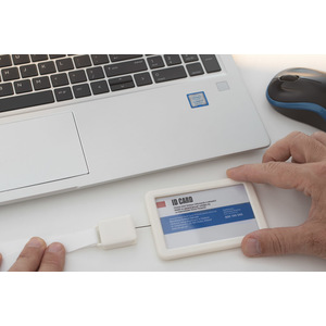 Fotografie k reklamnímu předmětu „Pouzdro na jmenovku BINO“