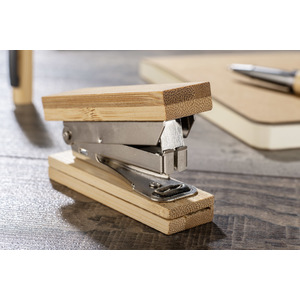 Fotografie k reklamnímu předmětu „Bambusová sešívačka STAPI“