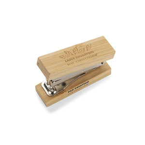 Fotografie k reklamnímu předmětu „Bambusová sešívačka STAPI“