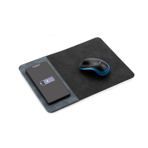 Fotografie k reklamnímu předmětu „Podložka pod myš s bezdrátovou nabíječkou ENERGO“