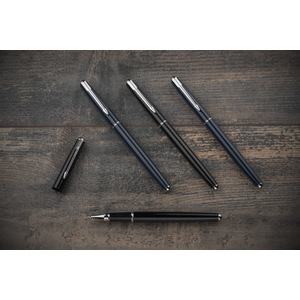 Fotografie k reklamnímu předmětu „Kuličkové pero GLOW“