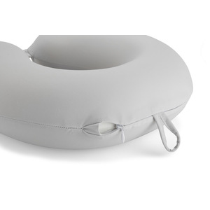 Fotografie k reklamnímu předmětu „Cestovní polštář v pouzdře OPI“