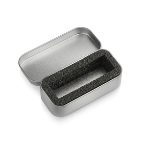 Fotografie k reklamnímu předmětu „Malá kovová krabička s vložkou na větší flash disk“