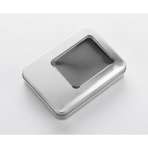 Fotografie k reklamnímu předmětu „Velká kovová krabička s vložkou na větší flash disk“