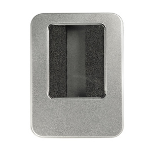 Fotografie k reklamnímu předmětu „Velká kovová krabička s vložkou na větší flash disk“