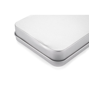 Fotografie k reklamnímu předmětu „Velká kovová krabička s vložkou na menší flash disk“