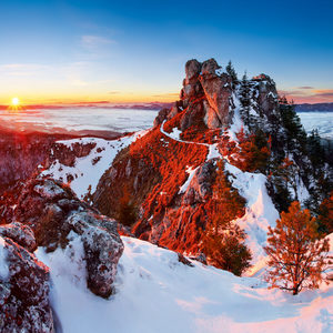 Fotografie k reklamnímu předmětu „Slovenský kalendár Slovensko - viazanka“