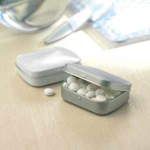 Fotografie k reklamnímu předmětu „Plechovka s mentolkami BRISE“