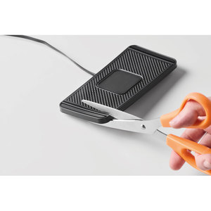 Fotografie k reklamnímu předmětu „Bezdrát. nabíječka do auta 15W CARPA“