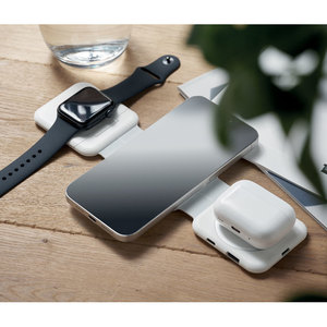 Fotografie k reklamnímu předmětu „Skládací nabíjecí stanice ROIS“