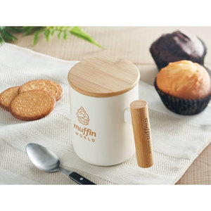 Fotografie k reklamnímu předmětu „Porcelánový hrnek s víčkem MAJEST“