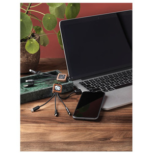 Fotografie k reklamnímu předmětu „SCX.design C19 20W dřevěný snadno použitelný kabel“