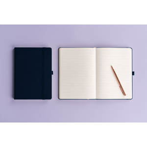 Fotografie k reklamnímu předmětu „NOTIQUE Notes Balacron, tmavě modrý, linkovaný, 15 x 21 cm“