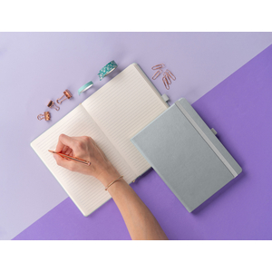 Fotografie k reklamnímu předmětu „NOTIQUE Notes Balacron, stříbrný, linkovaný, 15 x 21 cm“