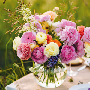 Fotografie k reklamnímu předmětu „NOTIQUE Poznámkový kalendář Květiny 2026, 30 x 30 cm“