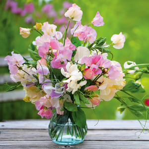 Fotografie k reklamnímu předmětu „NOTIQUE Poznámkový kalendář Květiny 2026, 30 x 30 cm“