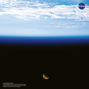 Fotografie k reklamnímu předmětu „NOTIQUE Poznámkový kalendář NASA 2026, 30 x 30 cm“