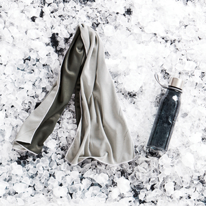 Fotografie k reklamnímu předmětu „Štíhlá tritanová láhev na vodu VINGA“