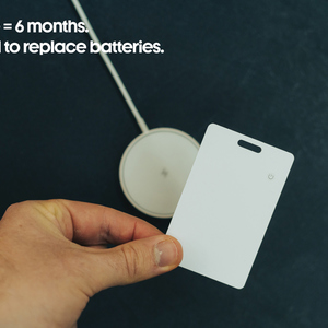 Fotografie k reklamnímu předmětu „Ultratenká karta s nabíjecím lokátorem Findit z RCS plastu“