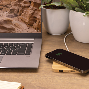 Fotografie k reklamnímu předmětu „Bambusová bezdrátová nabíječka 10W s USB“
